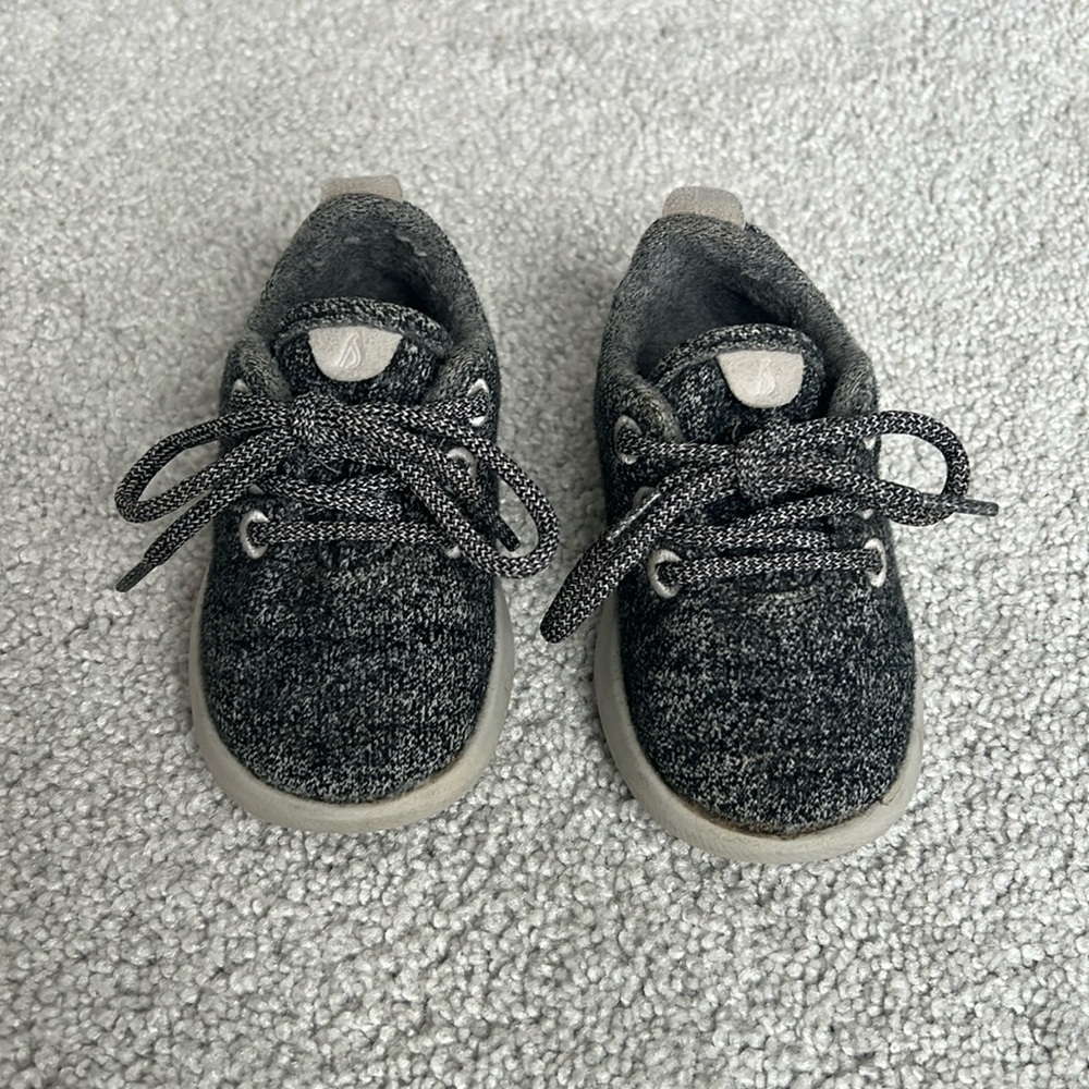 Smallbirds toddler size 6